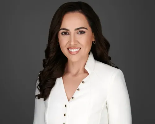 Dr. Claudia Marcelo