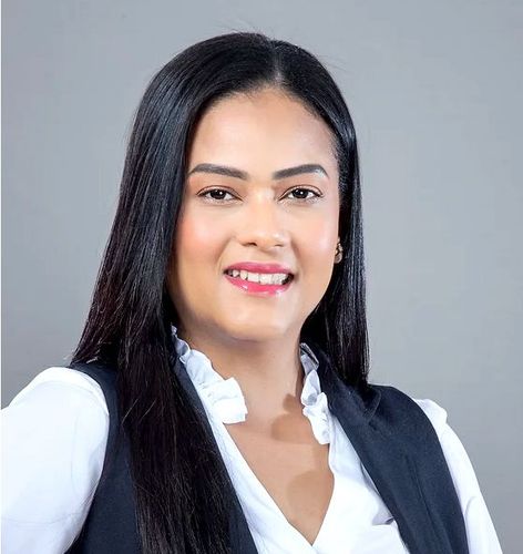 Lic. Estefany Ovalles