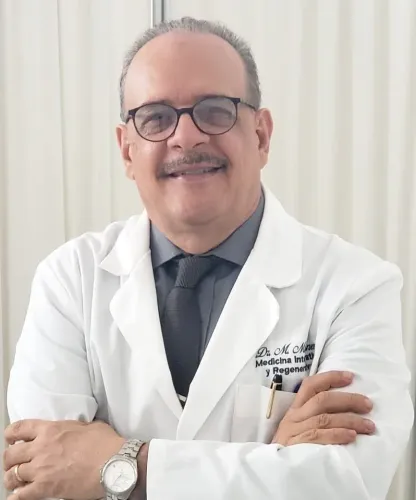 Dr. Mario Martínez